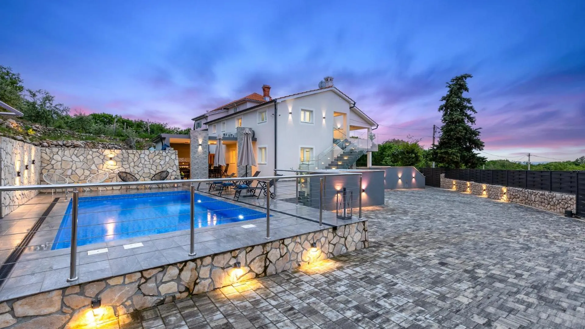Villa Adri Kras 0*,